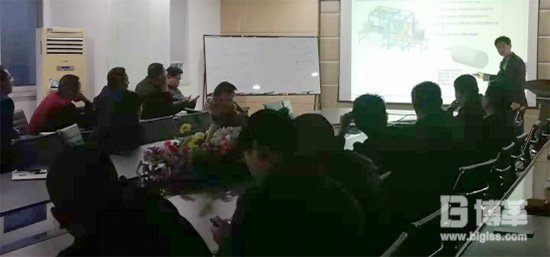 韓國專家為企業講授自動化方案 韓國專家為企業講授自動化方案