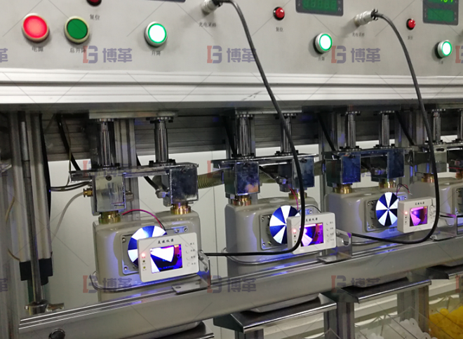 集中測試目視化及規劃，利用治具進行測試自動化設計